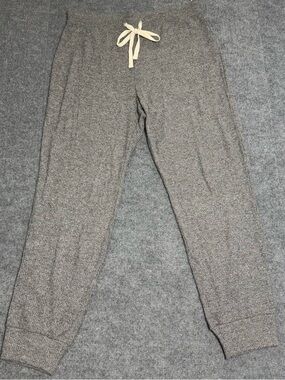 Saks Fifth Avenue NWT Knit Joggers Large Gray Quiet Luxury Soft Athleisure